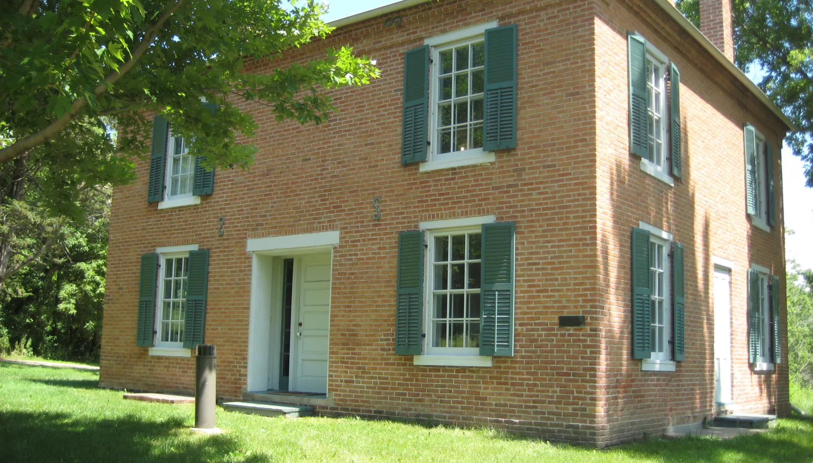 Funeral Biscuits and Rev. Pond's Odd Coffins: Victorian Death Talk at Pond House on Halloween